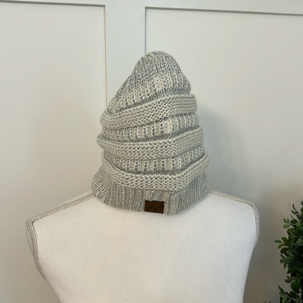 C.C grey ponytail opening hat
